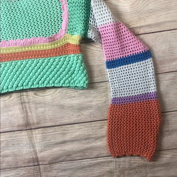 Colorful Crochet Crop Top - Picture 4 of 6